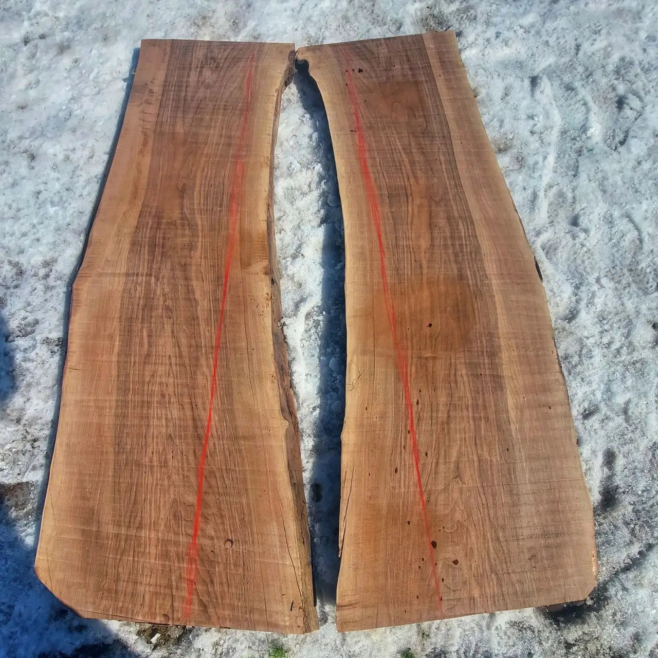 Трапезна маса - европейски орех