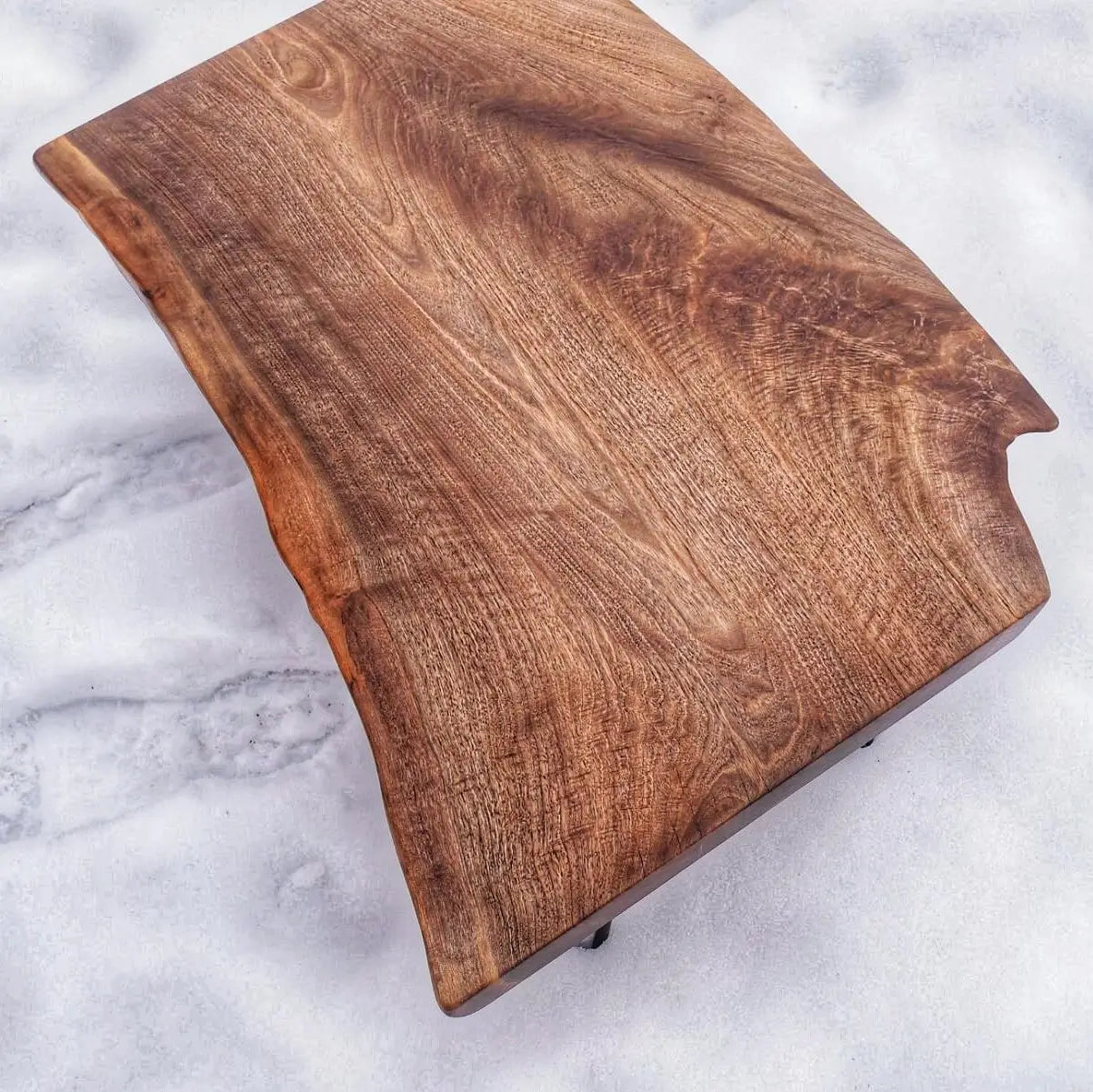 Холна маса - цяло парче европейски орех