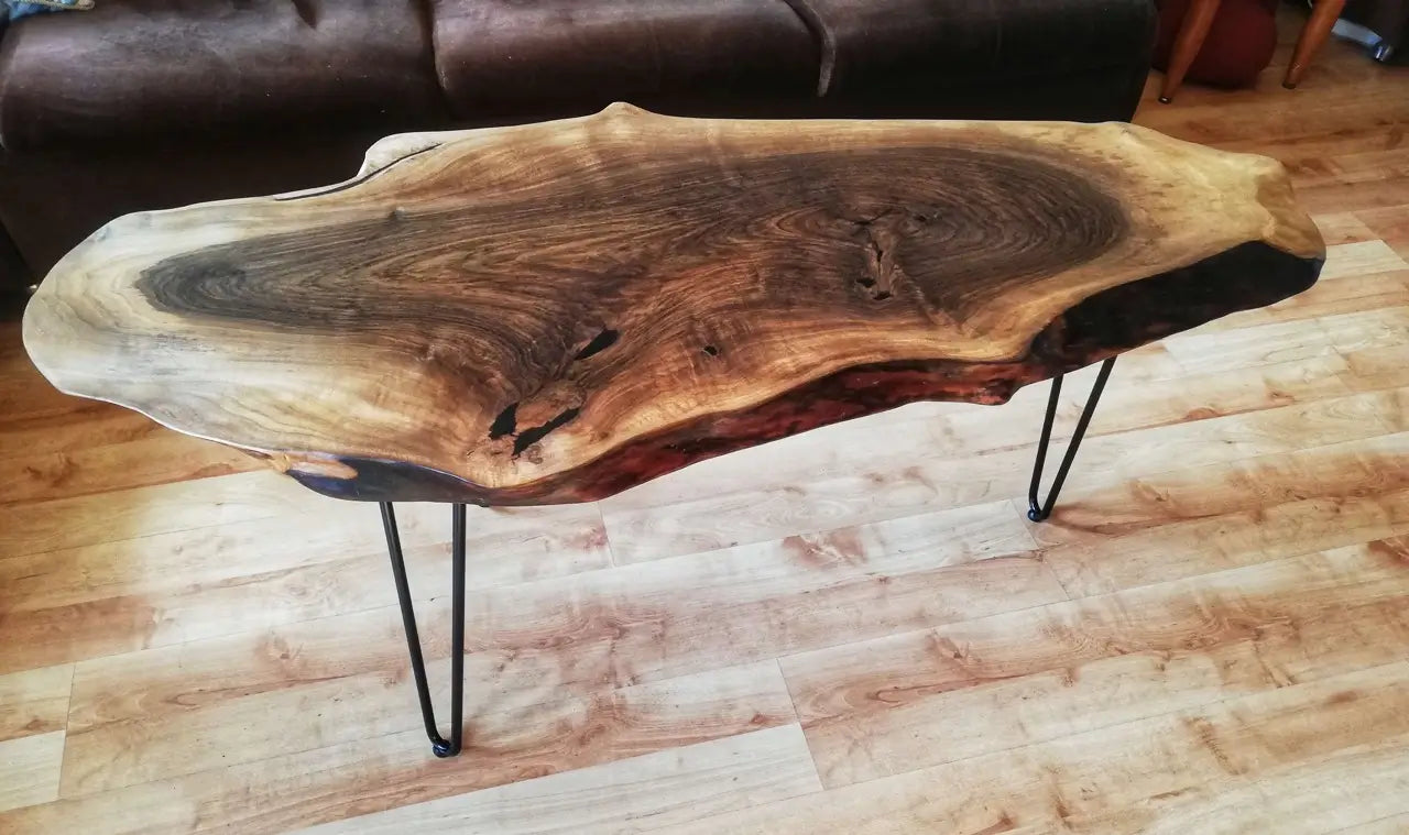 Холна маса - цяло парче европейски орех