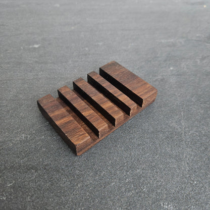 Поставка за подложки